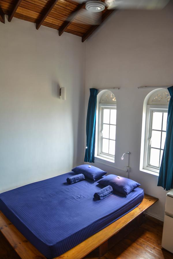 Explore Hostels Negombo Kochchikade Exterior foto